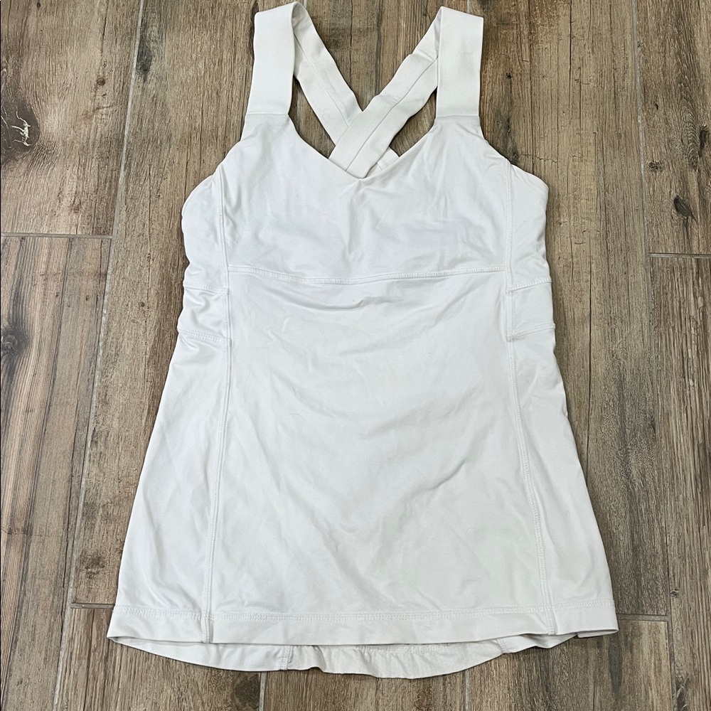 Lululemon Athletica White Tank Top with Built in Bra Size 4